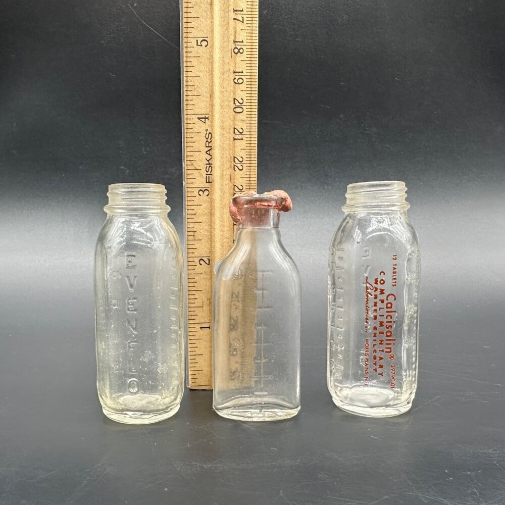 Vintage Glass Baby Bottles Evenflo Calcisalin Sample 1950s Nursery Decor - Picture 10 of 10